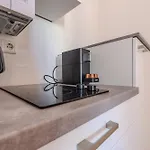 Apartment Whats-app Self-check-in - *