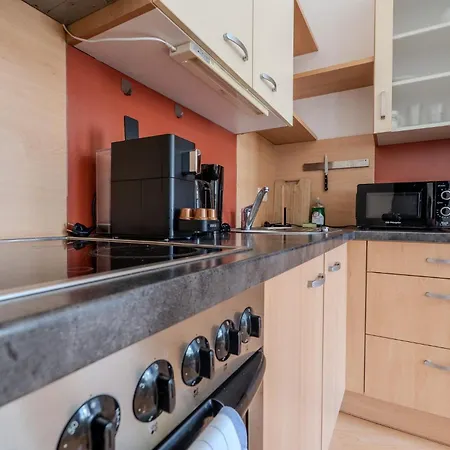 Apartment Whats-app Self-check-in - *