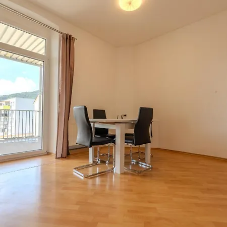 Apartmán Whats-app Self-check-in - *