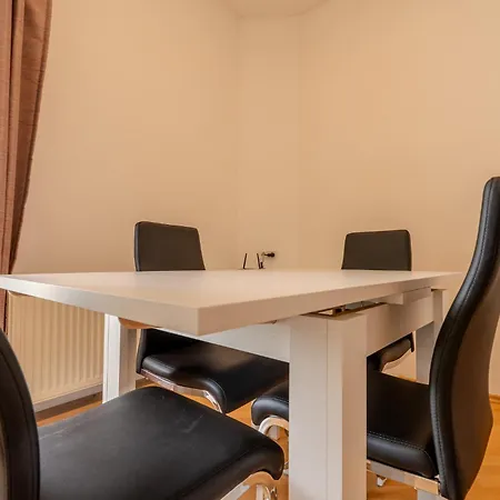 Whats-app Self-check-in - Apartment *