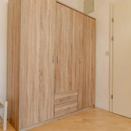 Apartment Whats-app Self-check-in - *